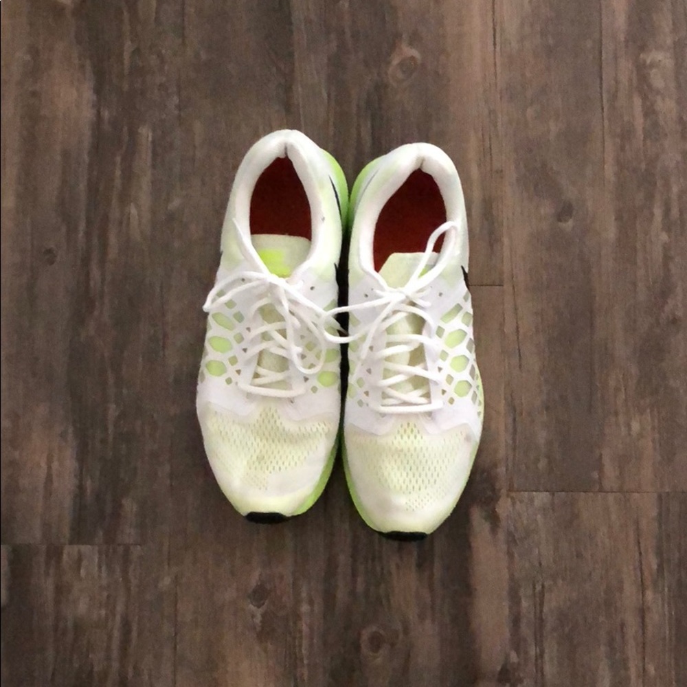 Men’s Nike sneakers